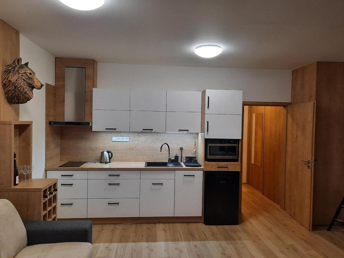 Vlci Nora Appartement Horní Maršov Buitenkant foto