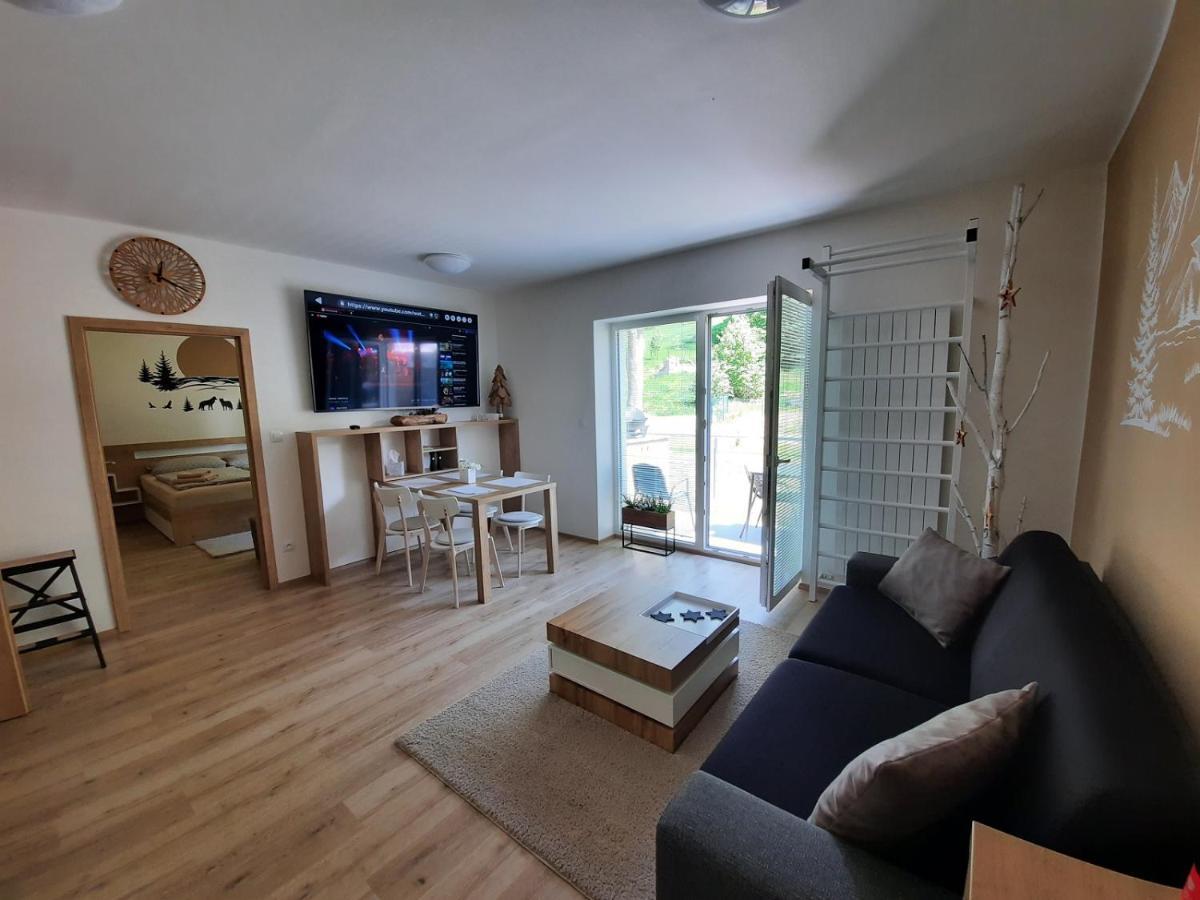 Vlci Nora Appartement Horní Maršov Buitenkant foto